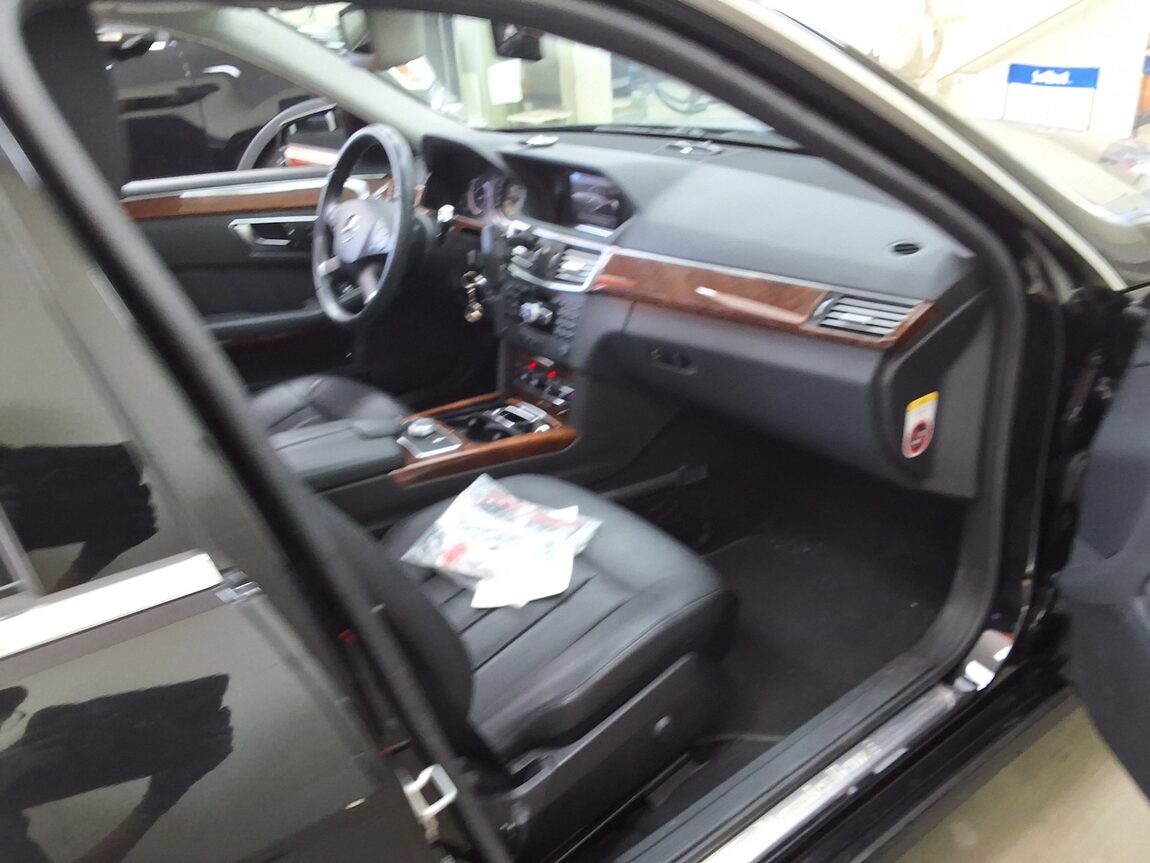 MERCEDES-BENZ E-CLASS (4TH GEN) E300 ELEGANCE 2012 - zdjęcie 15