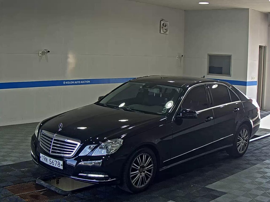 MERCEDES-BENZ E-CLASS (4TH GEN) E300 ELEGANCE 2012 - zdjęcie 2