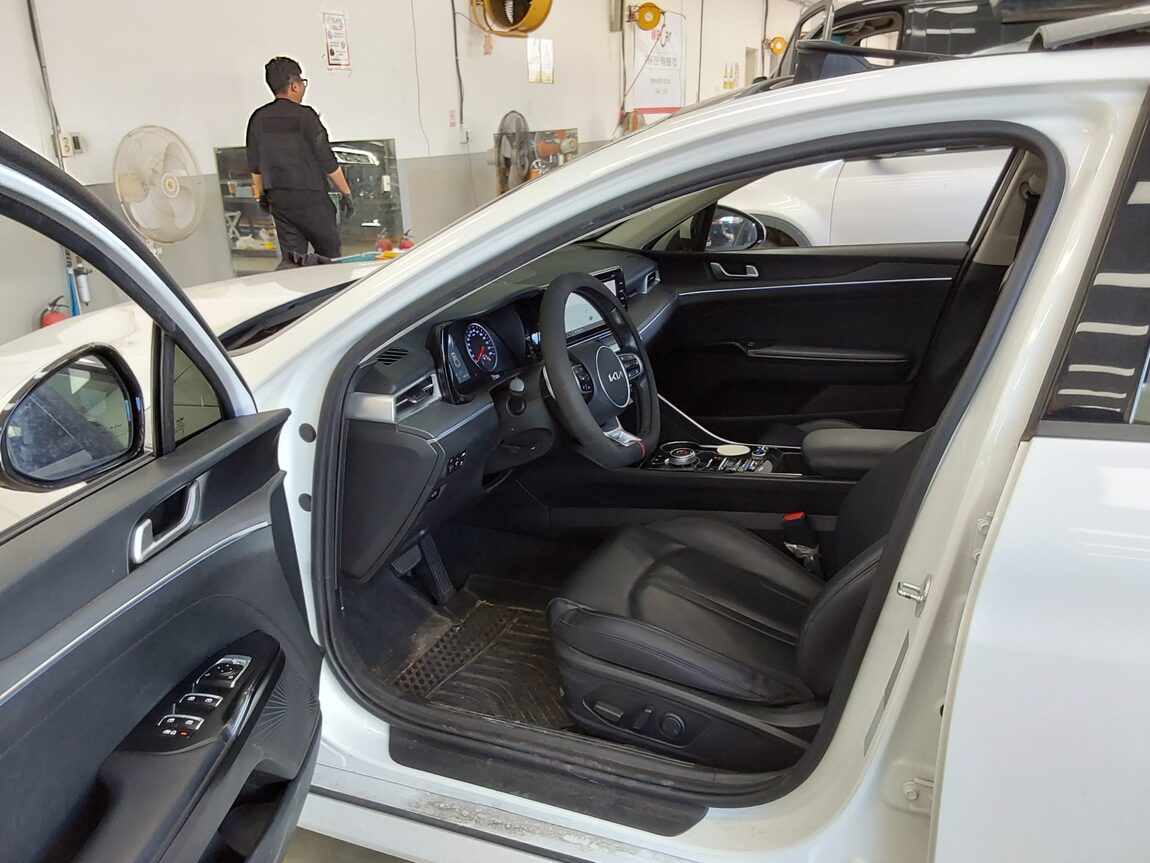 KIA NEW K5 (DL3) 1.6 GASOLINE TURBO PRESTIGE 2022 - zdjęcie 10