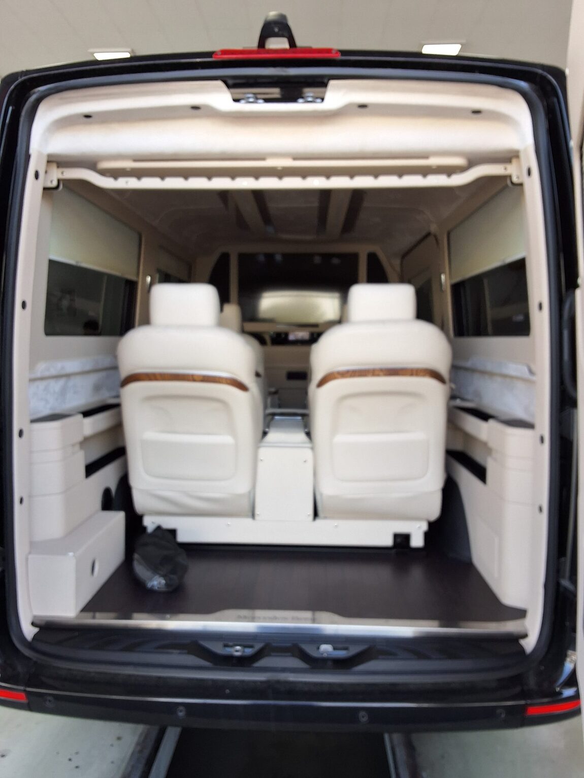 MERCEDES-BENZ SPRINTER (3RD GEN) 319 CDI BASE MODEL 2022 - zdjęcie 15