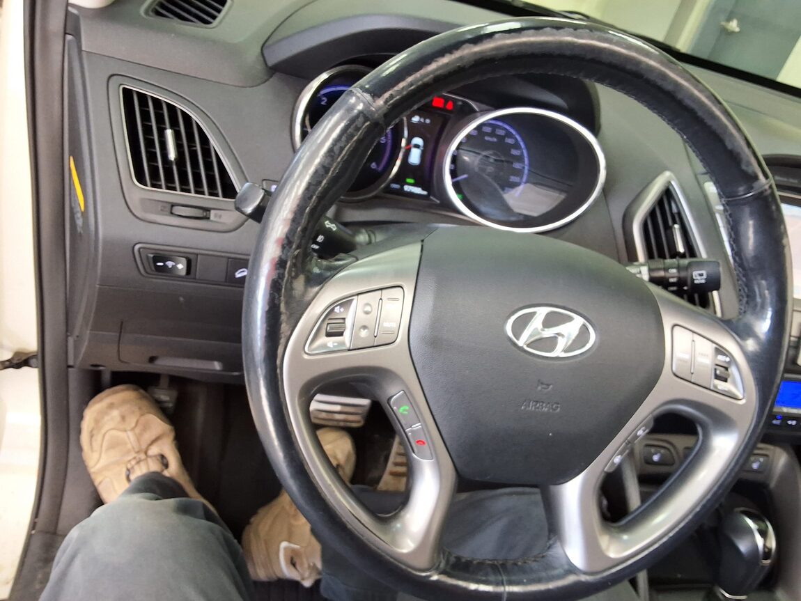 HYUNDAI NEW TUCSON ix DIESEL R2.0 2WD PREMIUM 2014 - zdjęcie 23