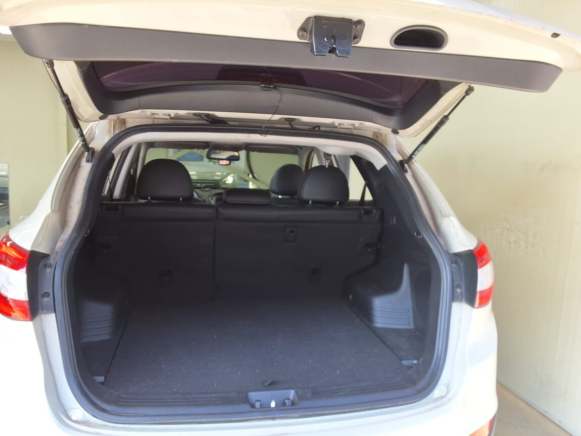 HYUNDAI NEW TUCSON ix DIESEL R2.0 2WD PREMIUM 2014 - zdjęcie 16