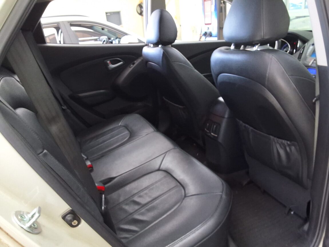 HYUNDAI NEW TUCSON ix DIESEL R2.0 2WD PREMIUM 2014 - zdjęcie 14