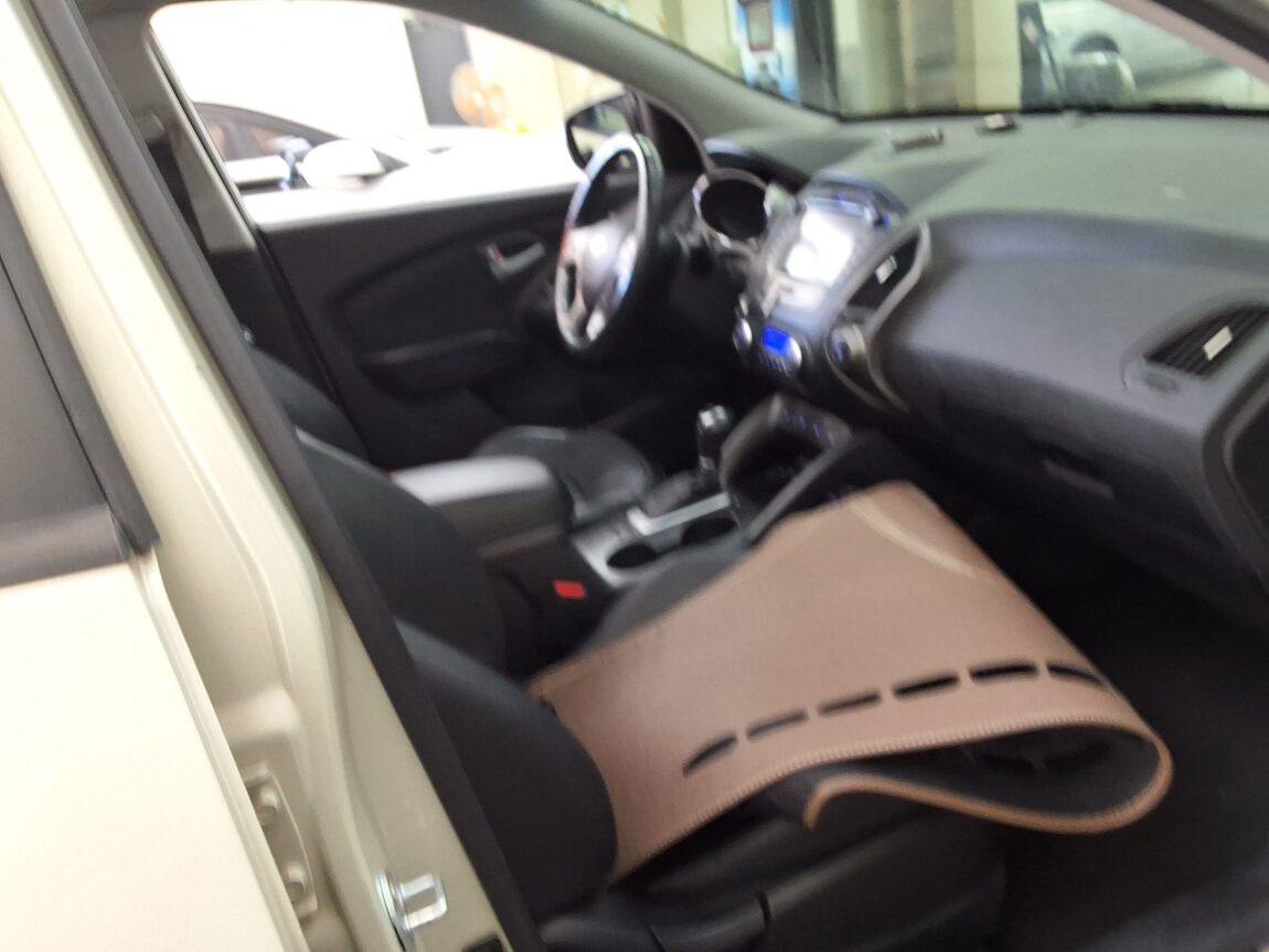 HYUNDAI NEW TUCSON ix DIESEL R2.0 2WD PREMIUM 2014 - zdjęcie 15