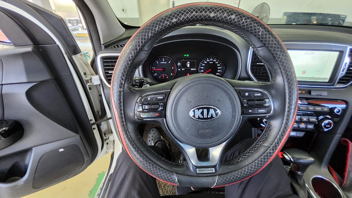 KIA NEW SPORTAGE R2.0 2WD NOBLESSE SPECIAL 2016 - zdjęcie 17