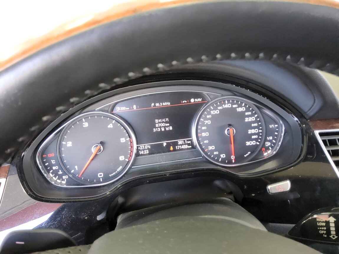 AUDI A8 (3RD GEN) 3.0 TDI QUATTRO LWB 2013 - zdjęcie 9