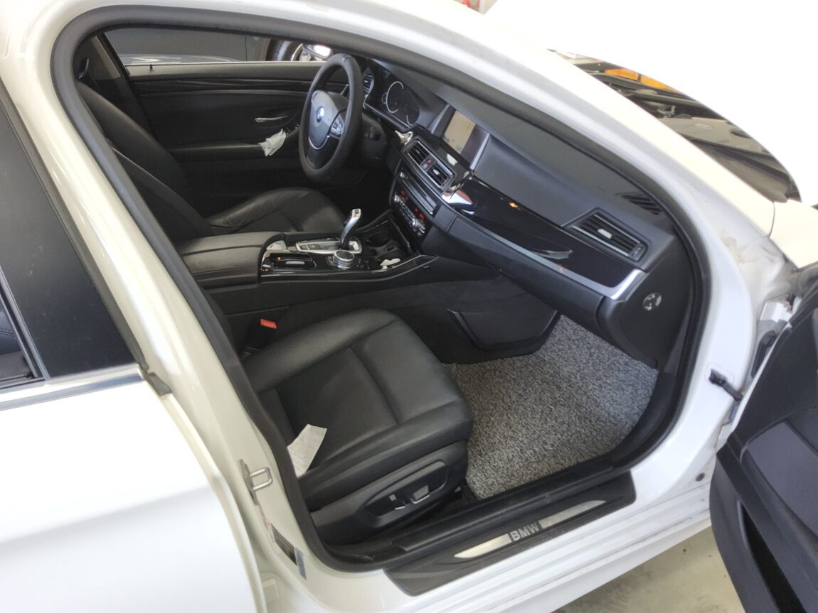 BMW 5 SERIES (6TH GEN) 520d 2015 - zdjęcie 14