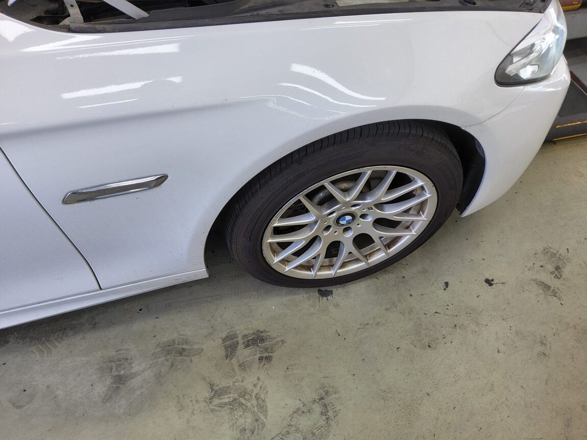 BMW 5 SERIES (6TH GEN) 520d 2015 - zdjęcie 22
