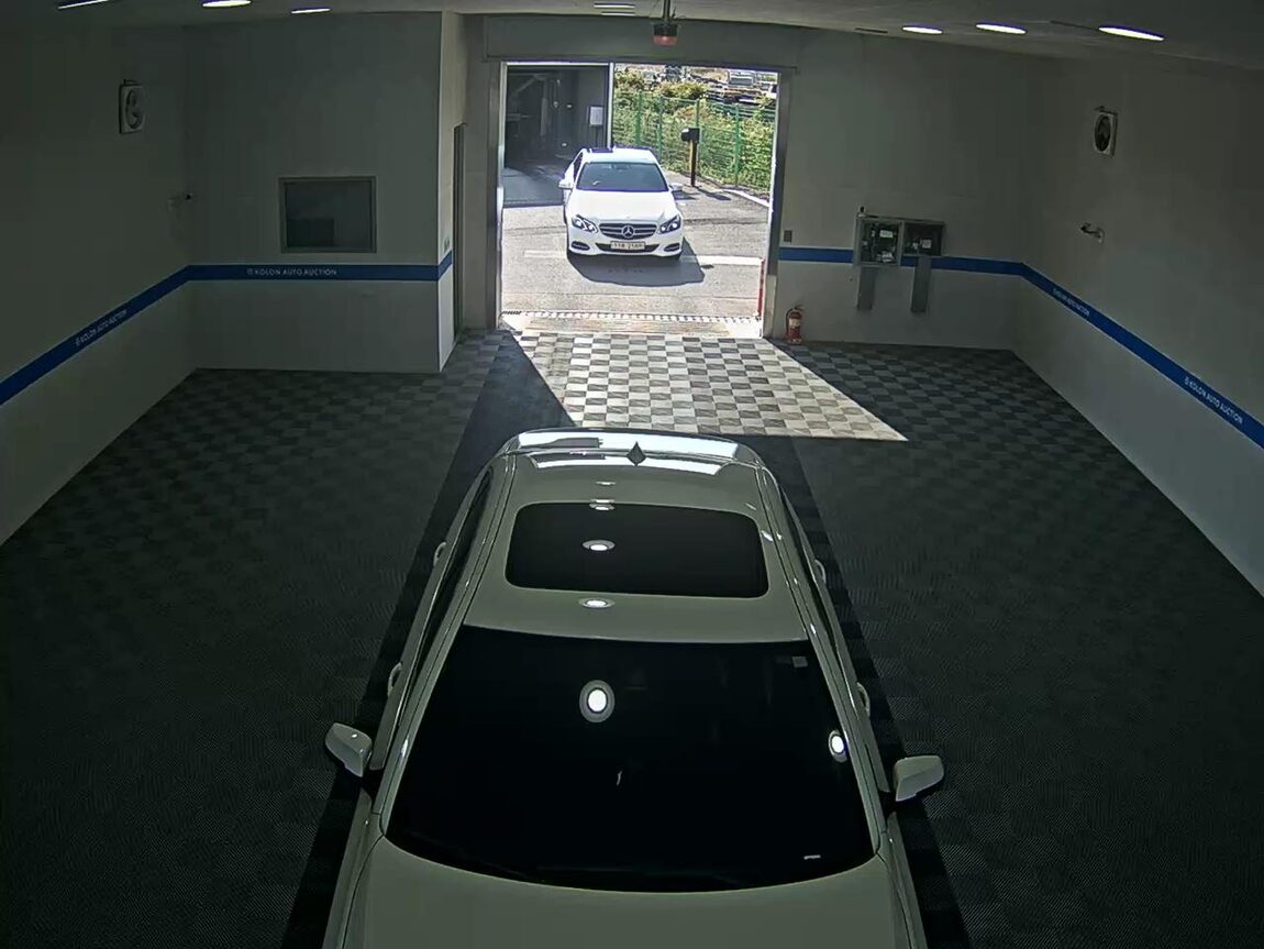 BMW 5 SERIES (6TH GEN) 520d 2015 - zdjęcie 7