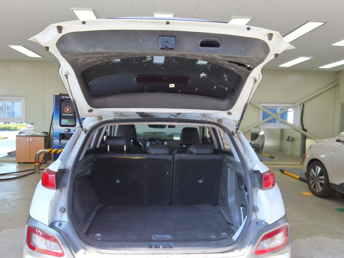 HYUNDAI KONA ELECTRIC EV PREMIUM 2019 - zdjęcie 16