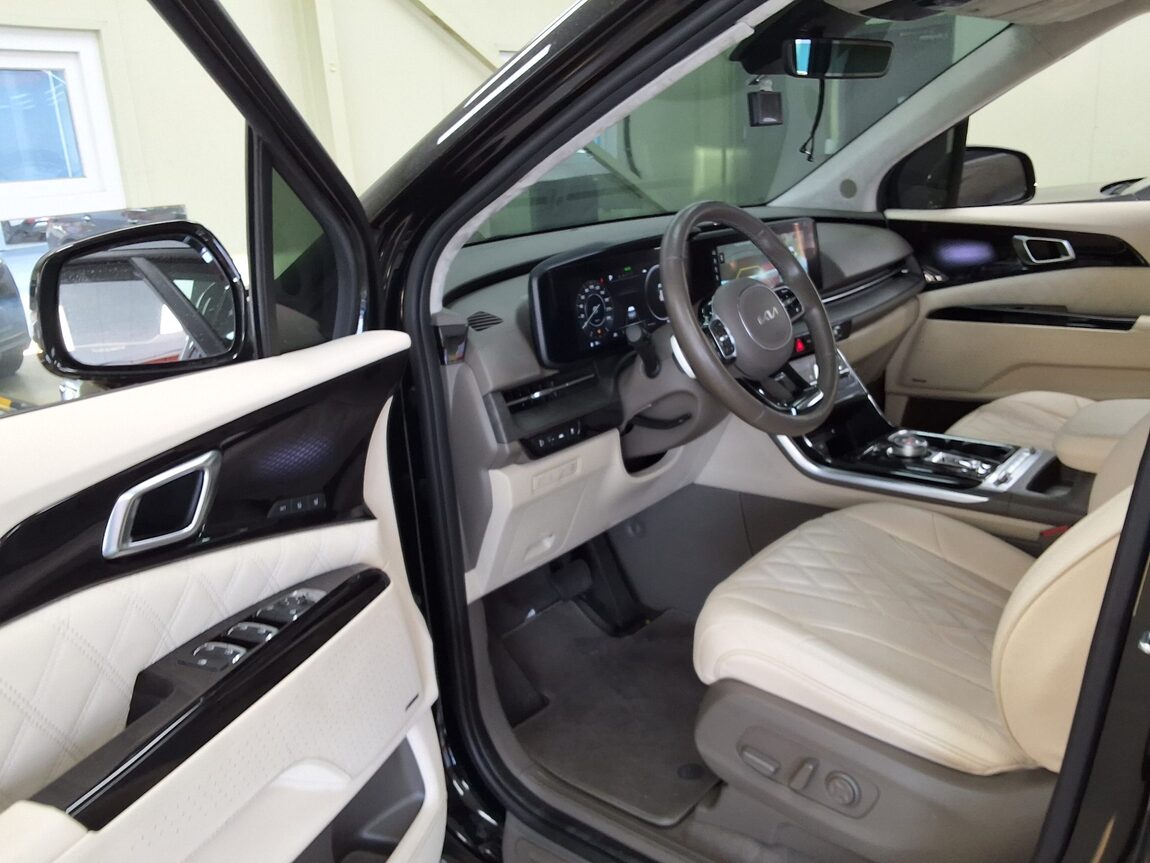 KIA NEW CARNIVAL (KA4) HI-LIMOUSINE SPECIAL BODY LM 2023 - zdjęcie 11