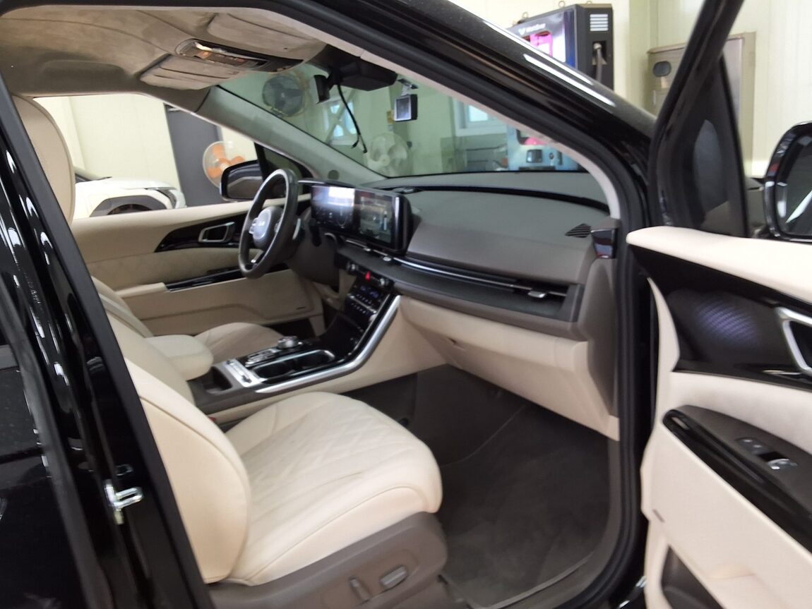 KIA NEW CARNIVAL (KA4) HI-LIMOUSINE SPECIAL BODY LM 2023 - zdjęcie 15