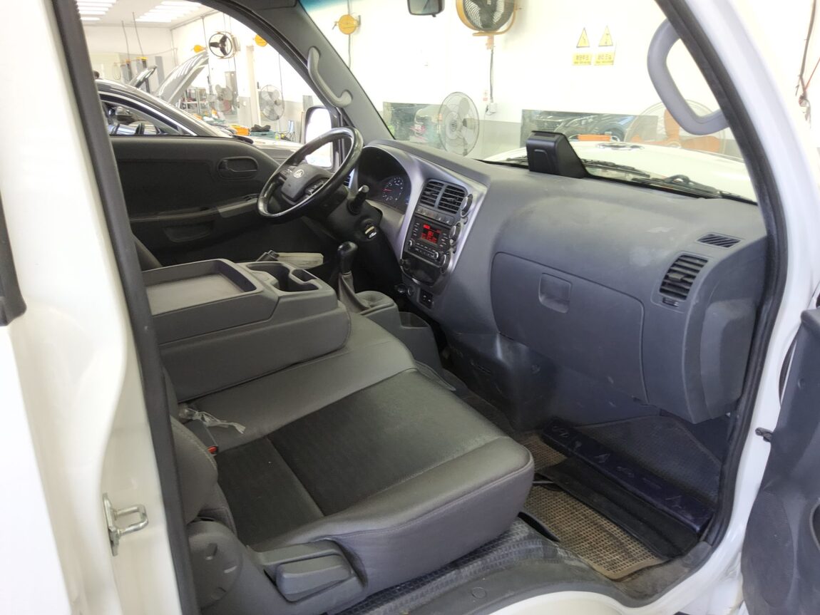 KIA THE NEW BONGO III CARGO 1 TON LPG KING CAB EXTRA LONG WHEELBASE GL 2022 - zdjęcie 11