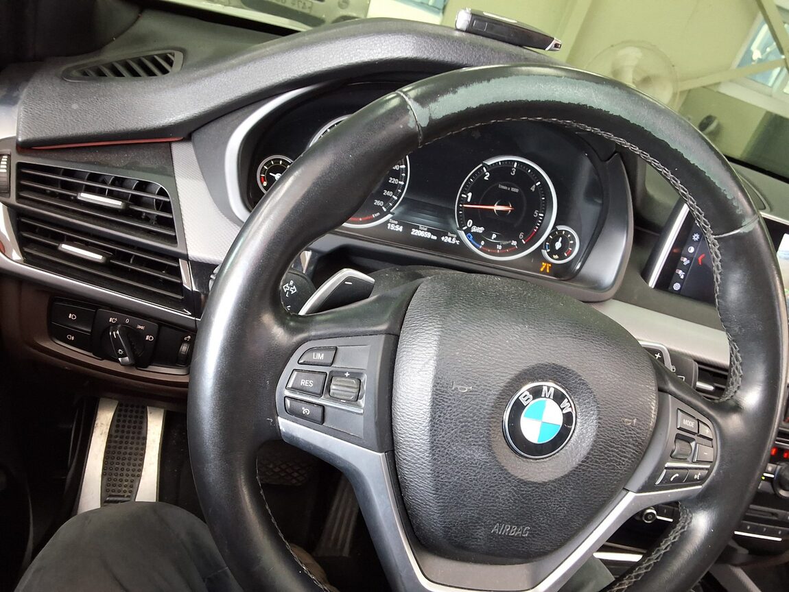 BMW X5 (3RD GEN) 30d xDRIVE M SPORT 2018 - zdjęcie 23