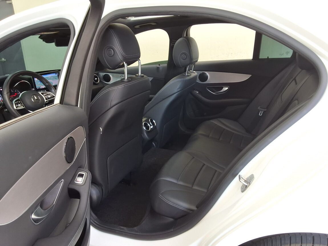 MERCEDES-BENZ C-CLASS (4TH GEN) C220 d 4MATIC AVANTGARDE 2020 - zdjęcie 13