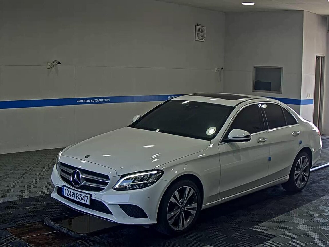 MERCEDES-BENZ C-CLASS (4TH GEN) C220 d 4MATIC AVANTGARDE 2020 - zdjęcie 2
