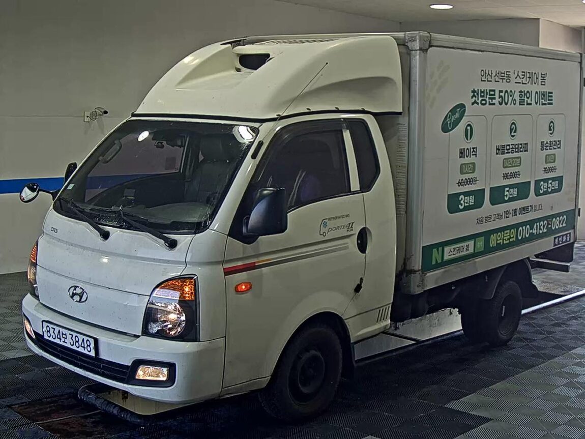 HYUNDAI PORTER II HIGH-ROOF FREEZER BOX TRUCK SUPER CAB TWIN COMPRESSOR 2016 - zdjęcie 2