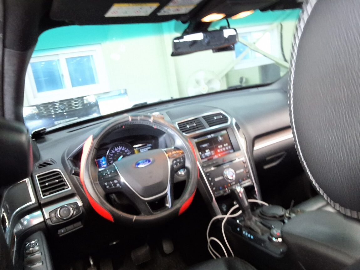 FORD EXPLORER (5TH GEN) 2.3 AWD LIMITED 2016 - zdjęcie 12