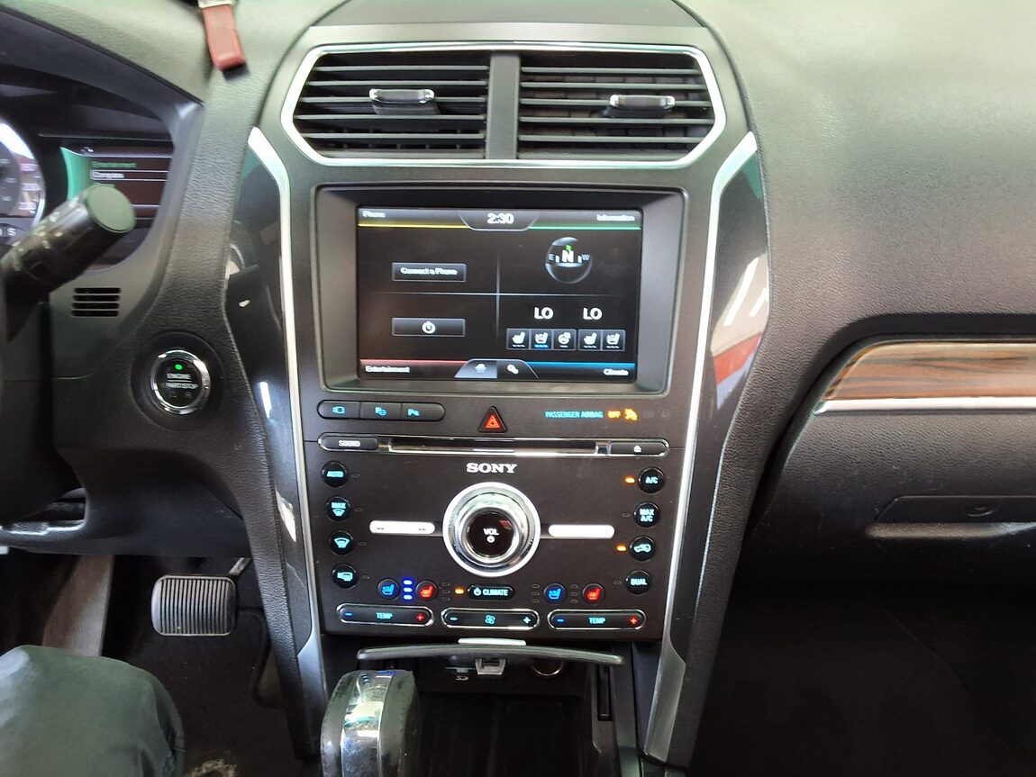 FORD EXPLORER (5TH GEN) 2.3 AWD LIMITED 2016 - zdjęcie 24