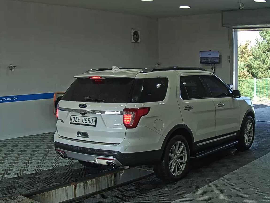 FORD EXPLORER (5TH GEN) 2.3 AWD LIMITED 2016 - zdjęcie 5