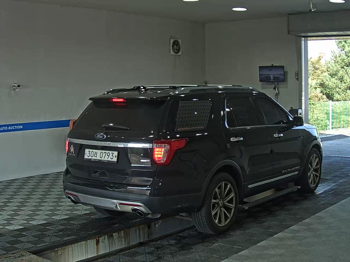 FORD EXPLORER (5TH GEN) 2.3 AWD LIMITED 2016 - zdjęcie 5