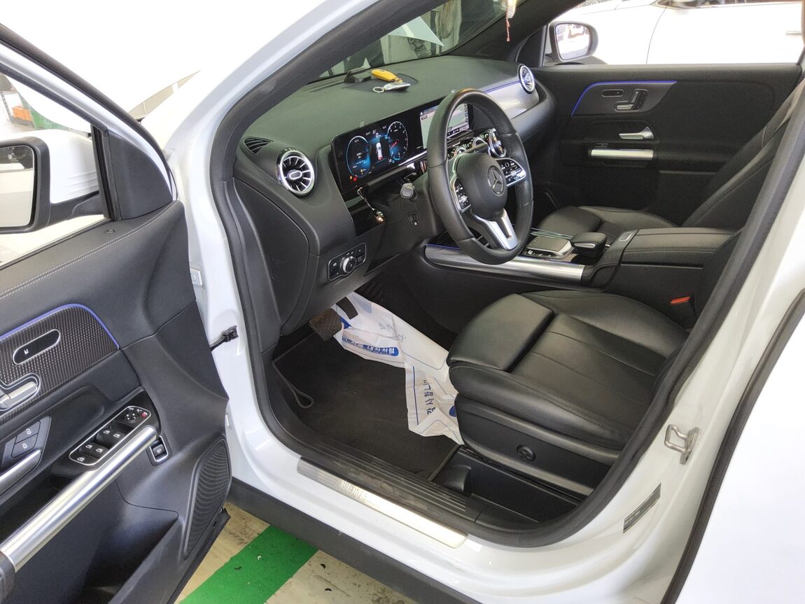 MERCEDES-BENZ GLA-CLASS (2ND GEN) GLA 220 2021 - zdjęcie 10