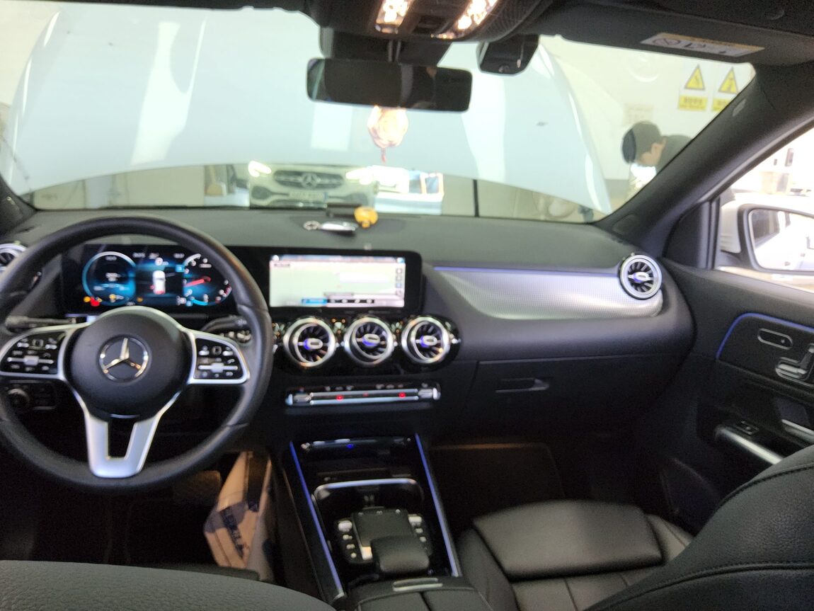 MERCEDES-BENZ GLA-CLASS (2ND GEN) GLA 220 2021 - zdjęcie 11