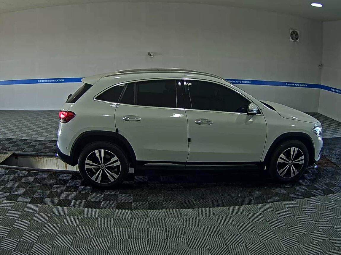 MERCEDES-BENZ GLA-CLASS (2ND GEN) GLA 220 2021 - zdjęcie 4