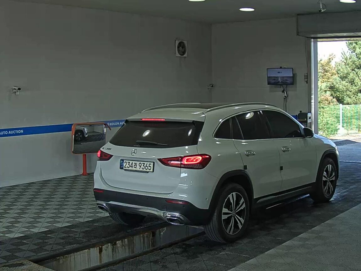 MERCEDES-BENZ GLA-CLASS (2ND GEN) GLA 220 2021 - zdjęcie 5