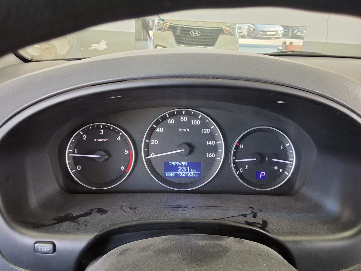 HYUNDAI THE NEW GRAND STAREX 12-SEATER DIESEL SMART 2021 - zdjęcie 9