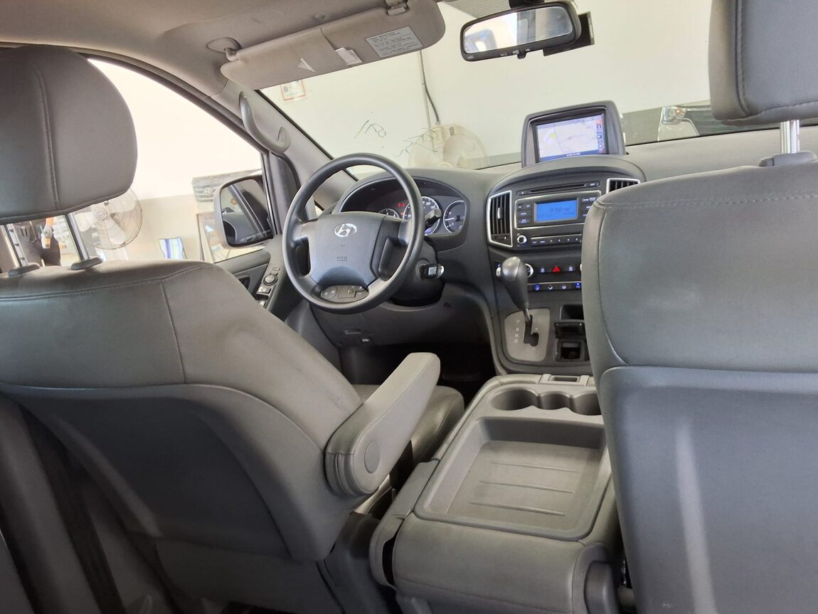HYUNDAI THE NEW GRAND STAREX 12-SEATER DIESEL SMART 2021 - zdjęcie 11