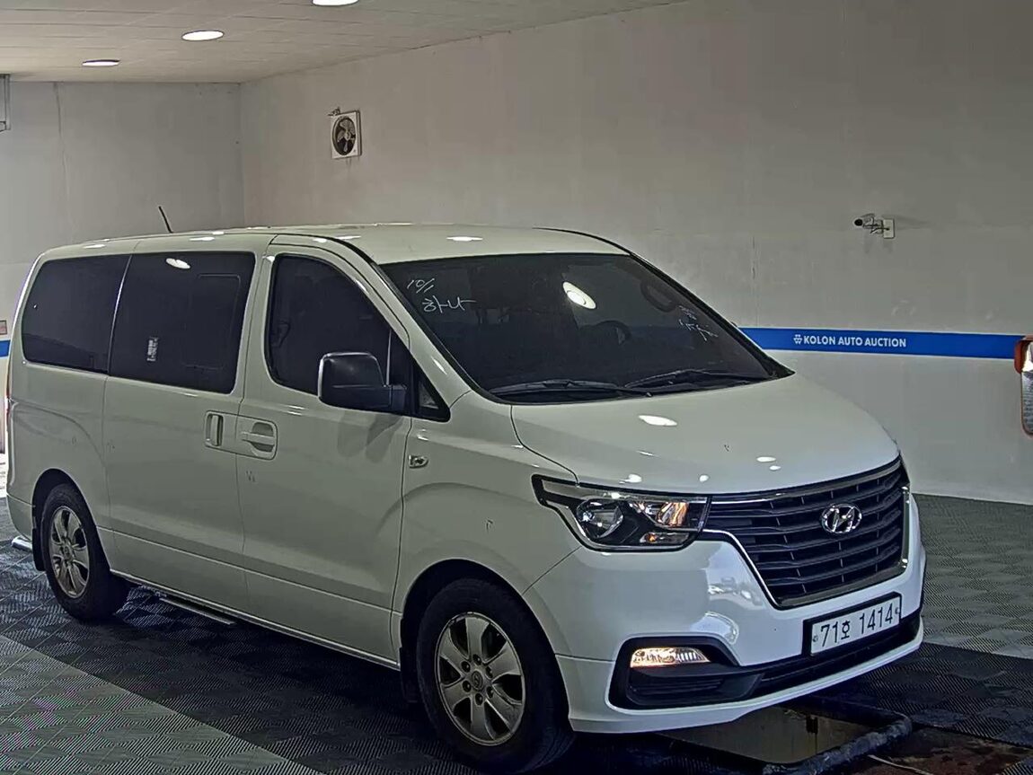 HYUNDAI THE NEW GRAND STAREX 12-SEATER DIESEL SMART 2021 - zdjęcie 3