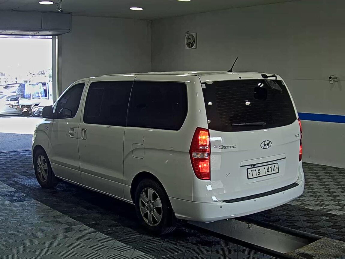 HYUNDAI THE NEW GRAND STAREX 12-SEATER DIESEL SMART 2021 - zdjęcie 6