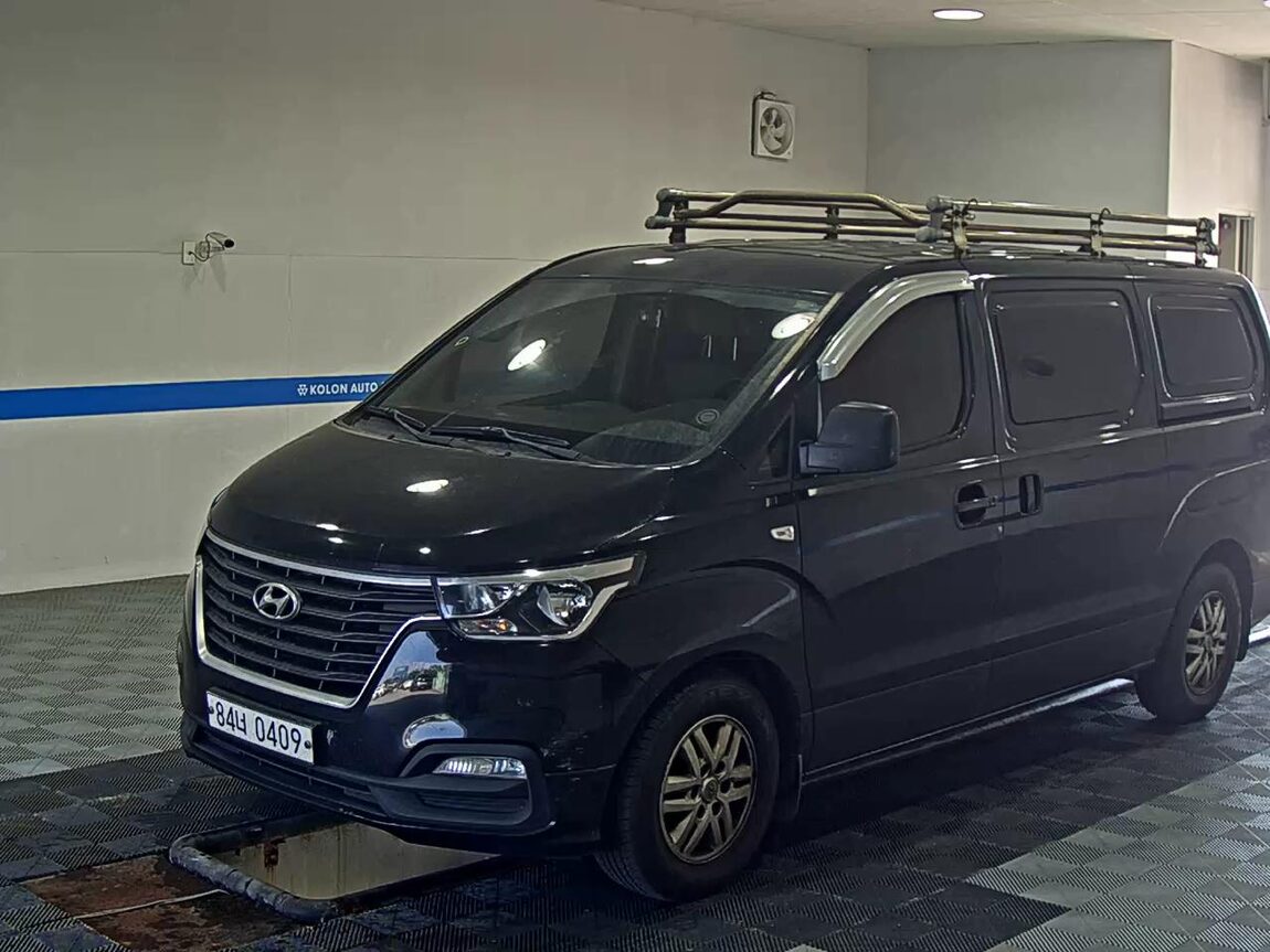 HYUNDAI THE NEW GRAND STAREX 3-SEATER DIESEL VAN SMART 2019 - zdjęcie 2