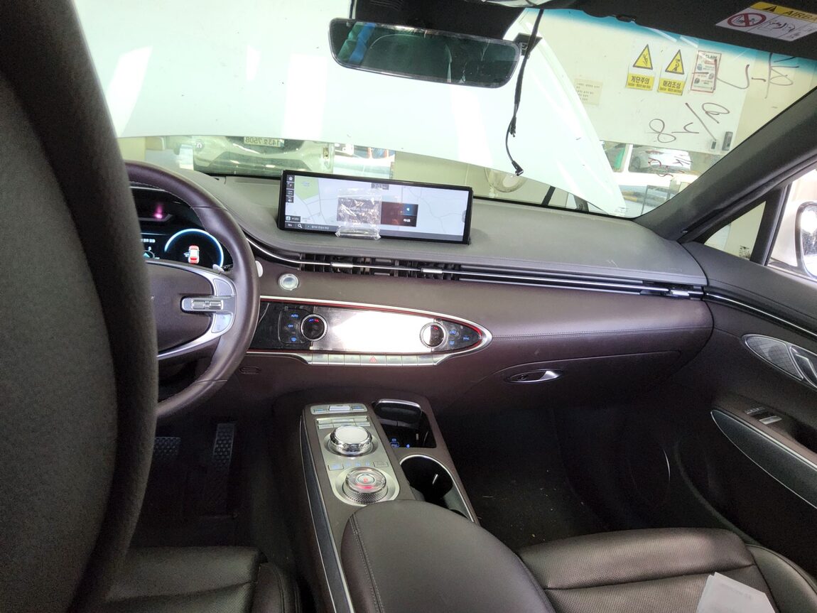 GENESIS GV70 2.2 DIESEL AWD BASE MODEL 2021 - zdjęcie 11