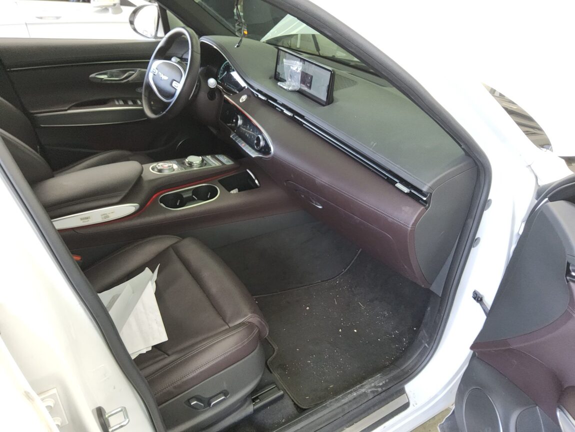 GENESIS GV70 2.2 DIESEL AWD BASE MODEL 2021 - zdjęcie 14