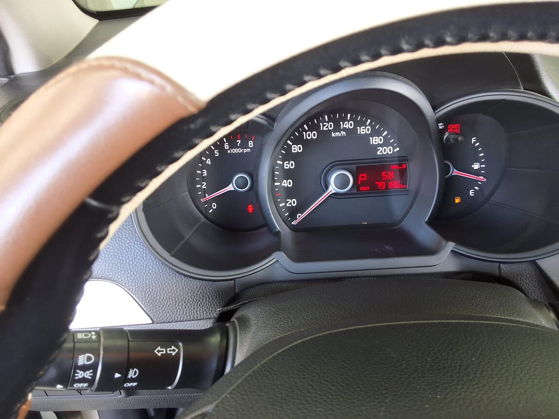 KIA ALL NEW MORNING GASOLINE DELUXE 2015 - zdjęcie 9