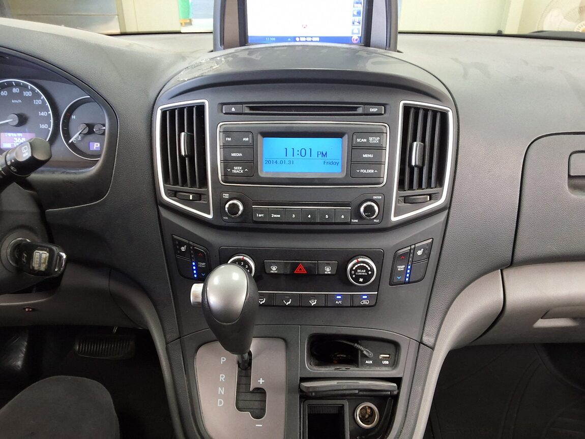 HYUNDAI THE NEW GRAND STAREX 11-SEATER DIESEL SMART 2021 - zdjęcie 23
