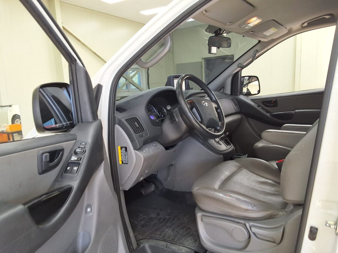 HYUNDAI THE NEW GRAND STAREX 11-SEATER DIESEL SMART 2021 - zdjęcie 11