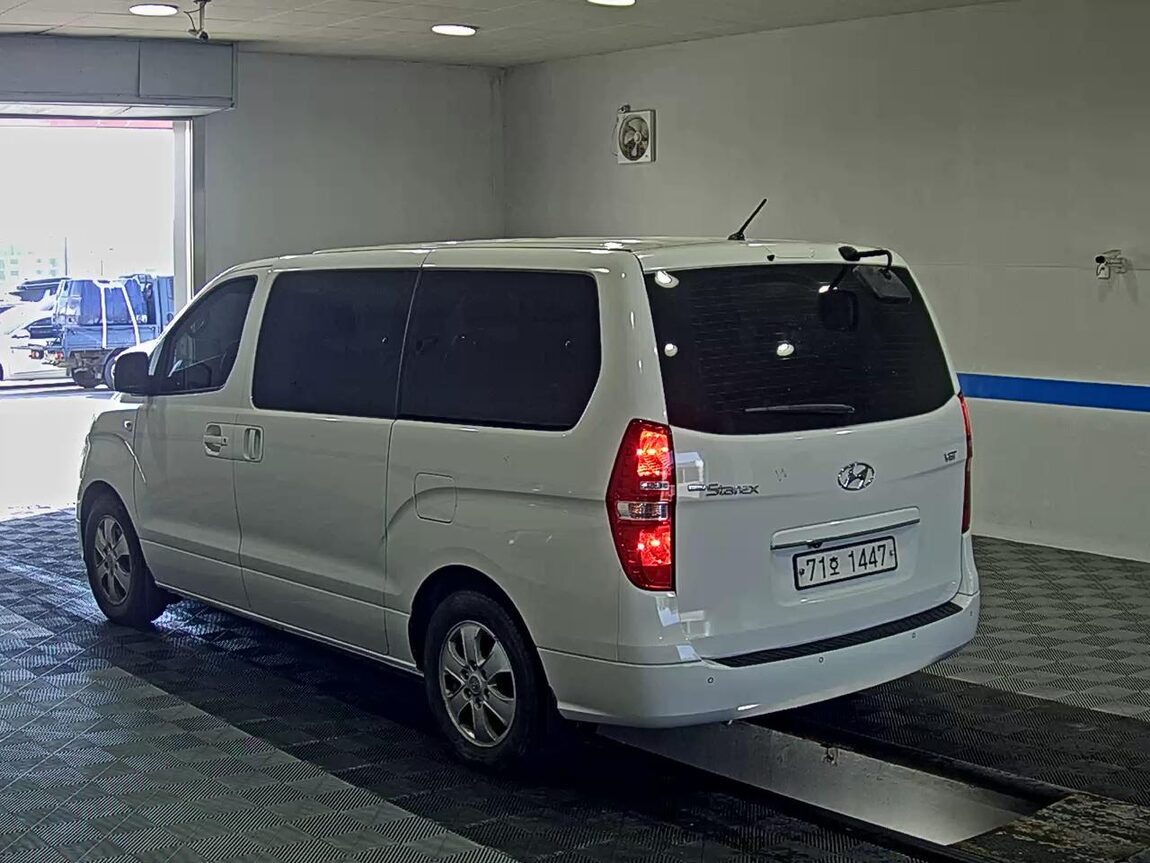 HYUNDAI THE NEW GRAND STAREX 11-SEATER DIESEL SMART 2021 - zdjęcie 6