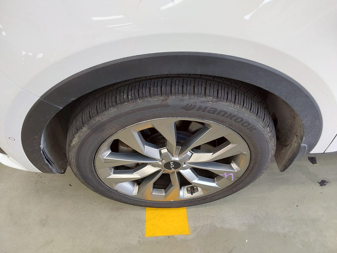 KIA NEW SORENTO (MQ4) 2.5 GASOLINE 2WD SIGNATURE 2023 - zdjęcie 20