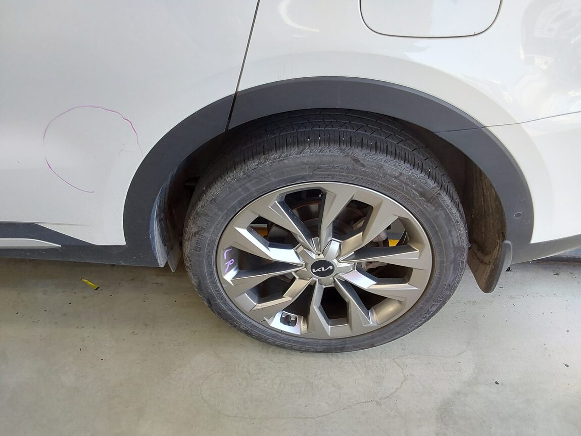 KIA NEW SORENTO (MQ4) 2.5 GASOLINE 2WD SIGNATURE 2023 - zdjęcie 21
