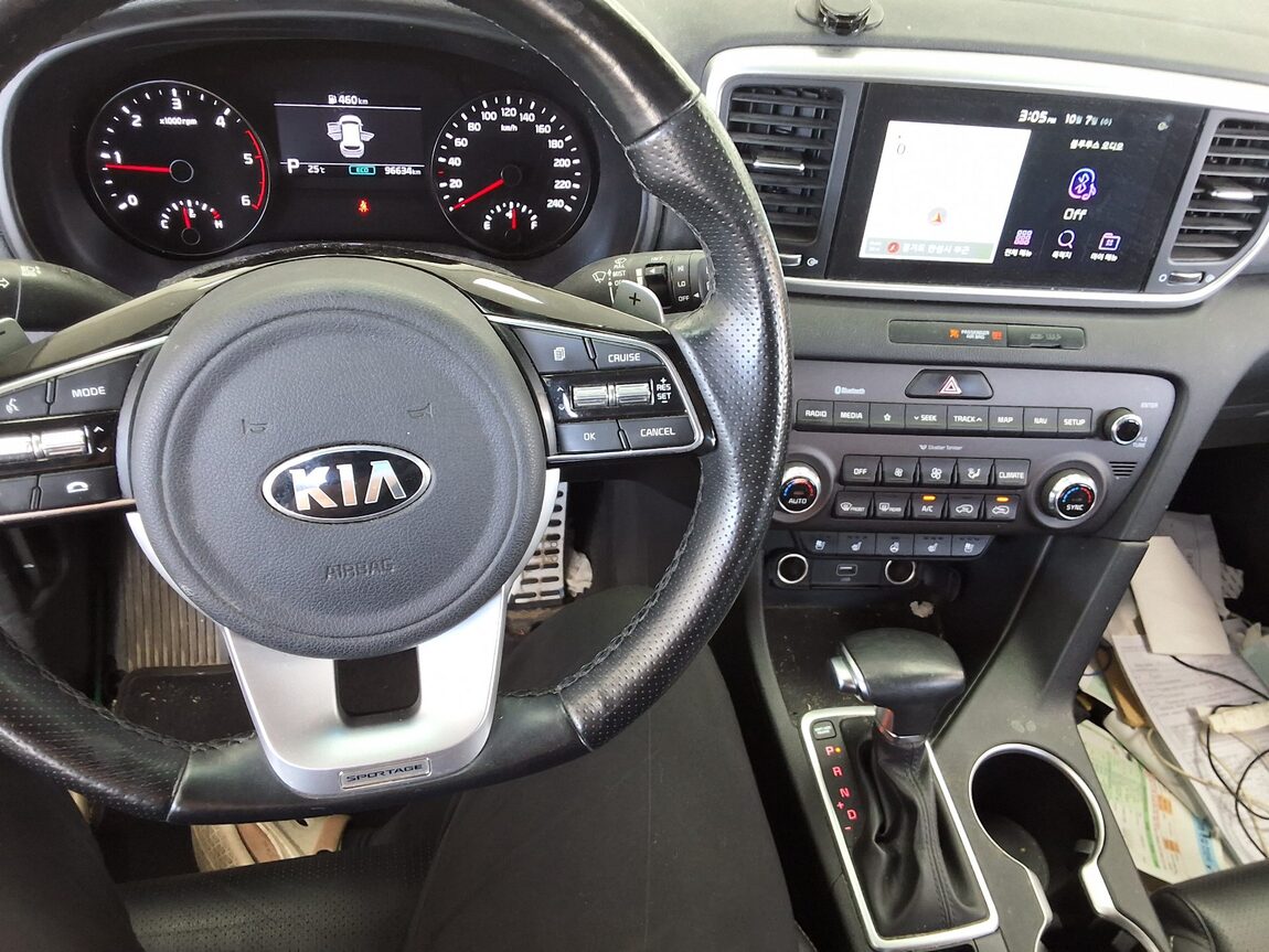 KIA SPORTAGE THE BOLD 1.6 DIESEL 2WD TRENDY 2022 - zdjęcie 11