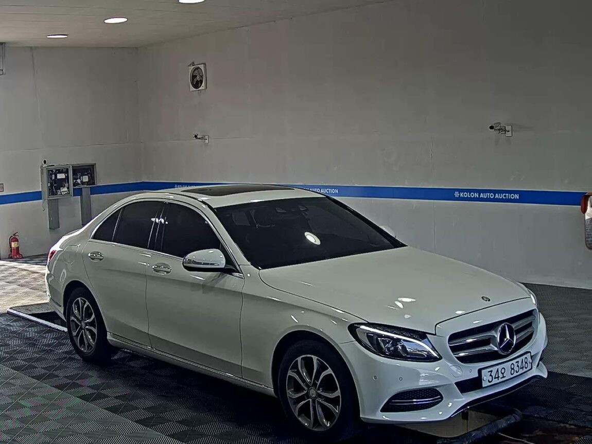 MERCEDES-BENZ C-CLASS (4TH GEN) C220 CDI BLUETEC AVANTGARDE 2015 - zdjęcie 3