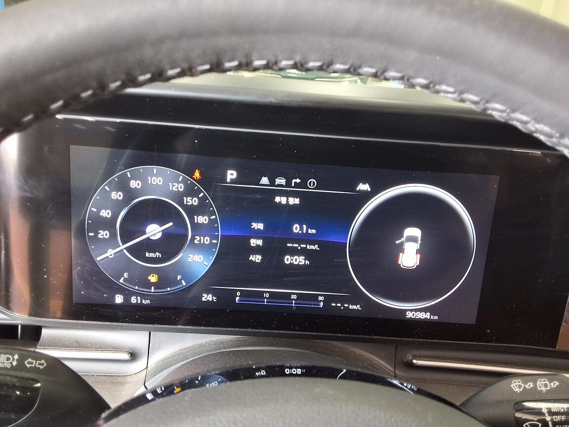 KIA NEW CARNIVAL (KA4) 9-SEATER GASOLINE SIGNATURE 2023 - zdjęcie 10