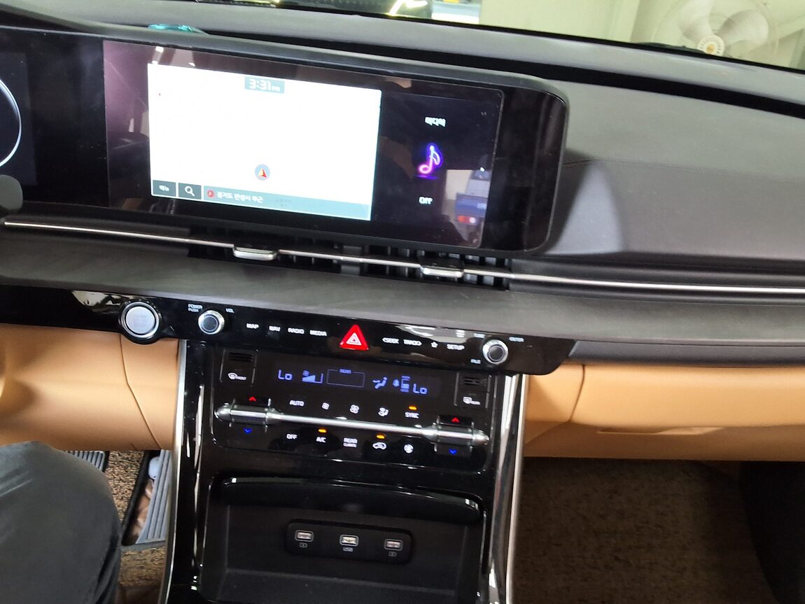 KIA NEW CARNIVAL (KA4) 9-SEATER GASOLINE SIGNATURE 2023 - zdjęcie 24