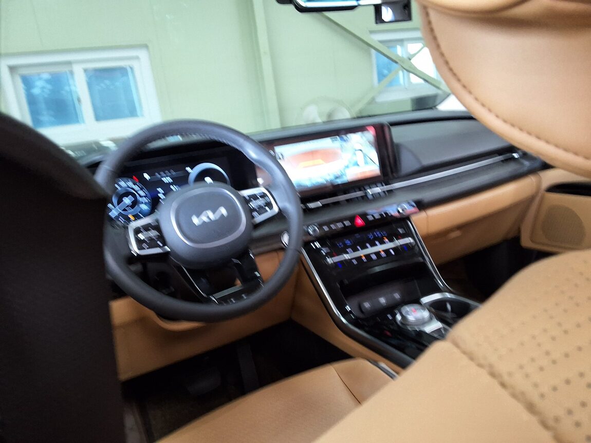 KIA NEW CARNIVAL (KA4) 9-SEATER GASOLINE SIGNATURE 2023 - zdjęcie 12