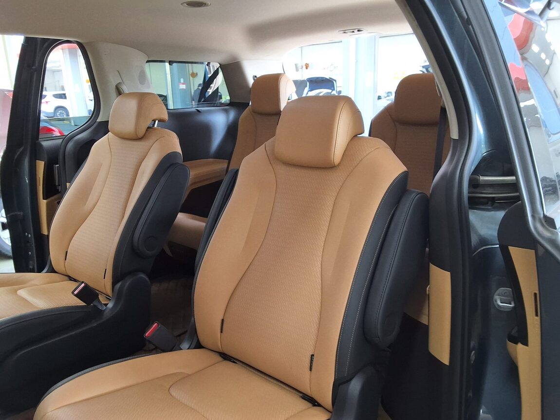 KIA NEW CARNIVAL (KA4) 9-SEATER GASOLINE SIGNATURE 2023 - zdjęcie 13