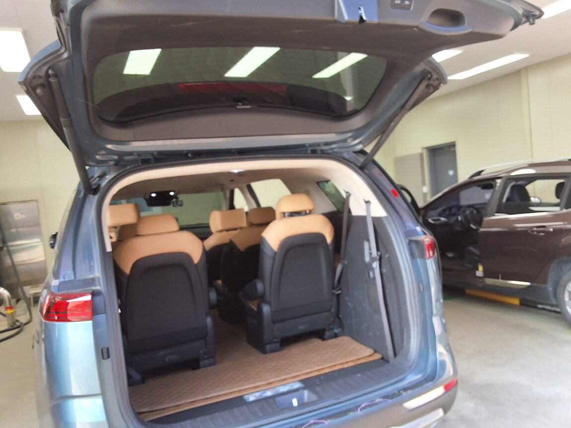 KIA NEW CARNIVAL (KA4) 9-SEATER GASOLINE SIGNATURE 2023 - zdjęcie 16