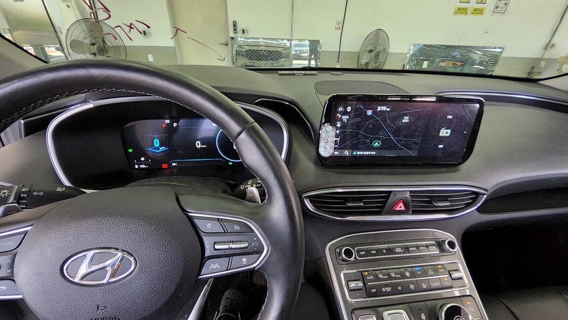 HYUNDAI THE NEW SANTA FE HYBRID 1.6 HEV 2WD PRESTIGE 2023 - zdjęcie 18